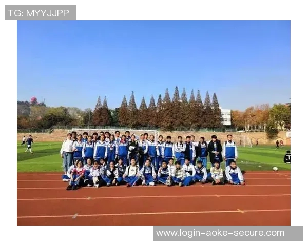 陈英雄足球生涯回顾与成就分析探讨中国足球未来发展方向